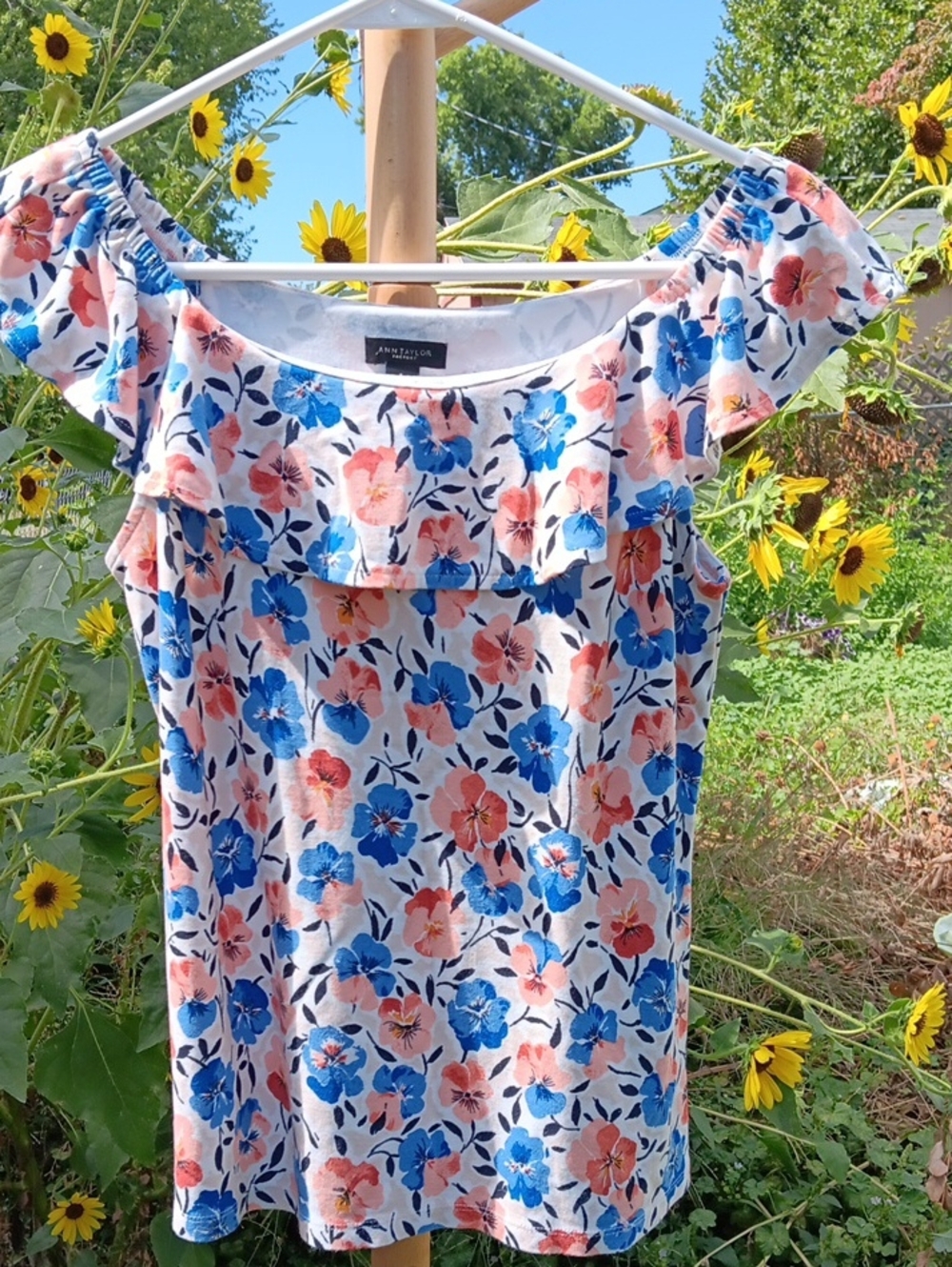 Ann Taylor Floral Off-Shoulder Tank Top in Blue & Coral